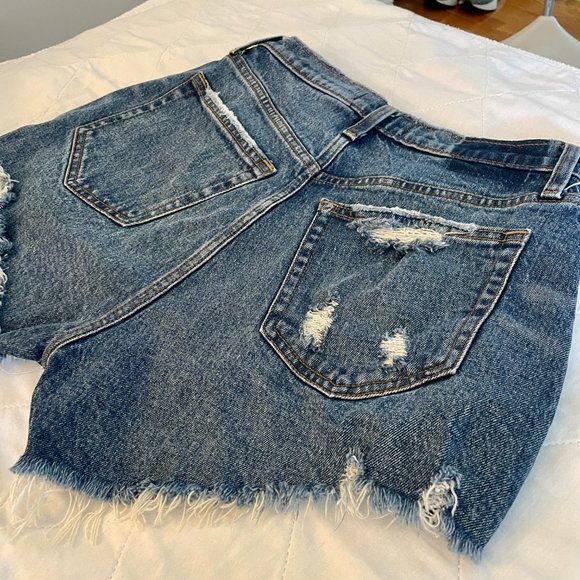 Abercrombie & Fitch High Rise Blue Distressed Mom Short, Curve Love, Sz 27 (4) - Picture 3 of 9